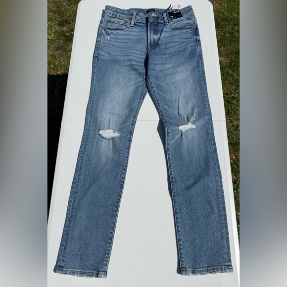 Express NWT‎ Women's Medium Wash Skinny Blue Jeans 28/32 - Picture 2 of 9